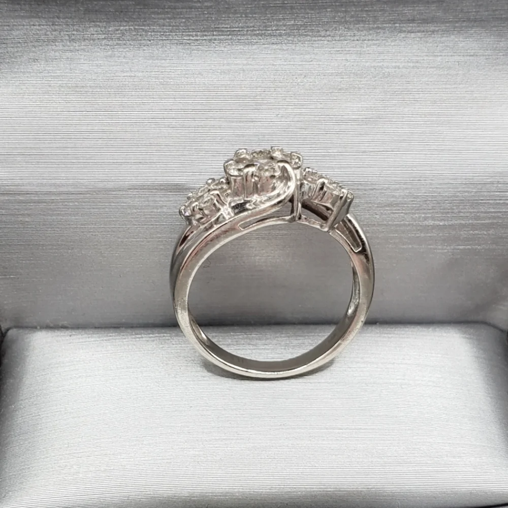 10k Solid White Gold Genuine Round Diamond Triple Flower Ring